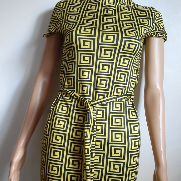 DRESS SOLD OUT - Picture 3 of 12